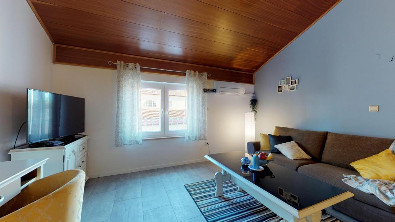 Nina Deluxe Superior 5 Star Apartment, Your Piece Of Heaven By The Sea & Park Новиград Екстериор снимка